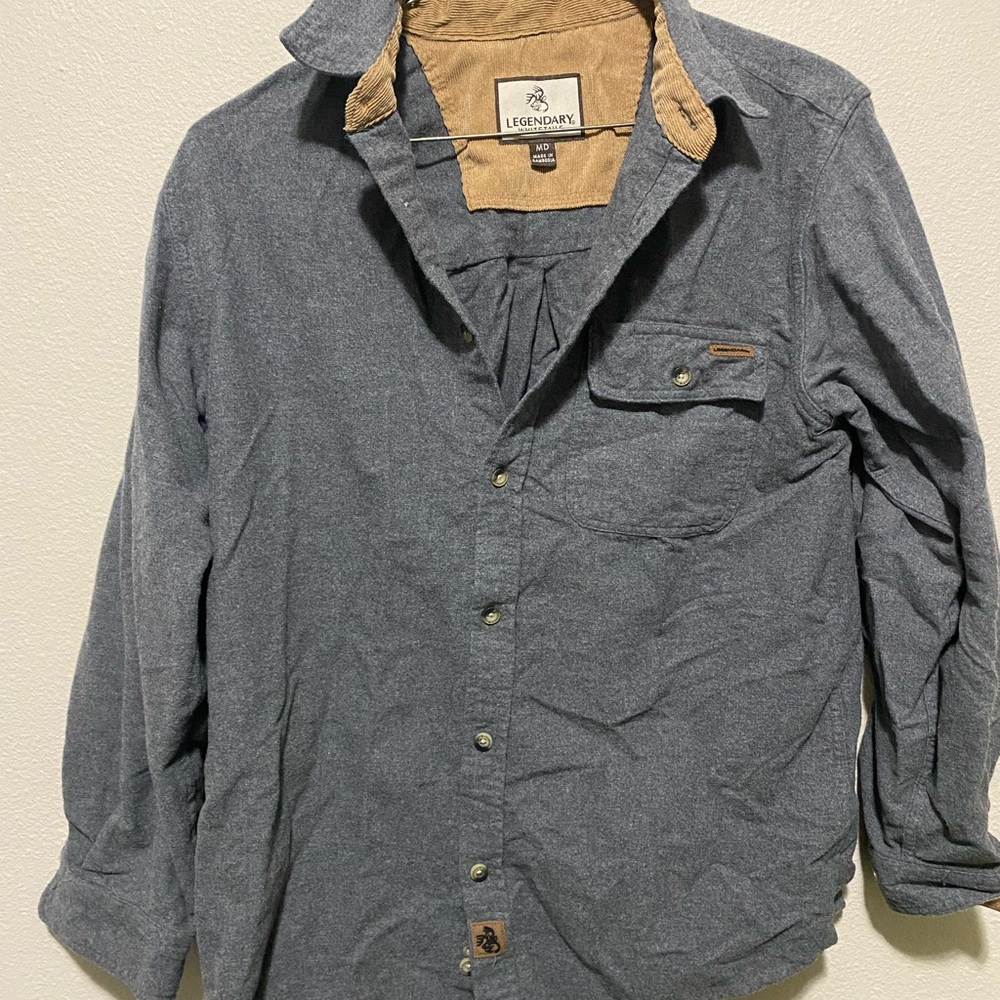 Legendary Whitetails Tan and Gray Medium Shirt